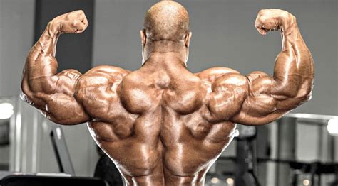 How Phil Heath Trains for Wide Lats and a Detailed Back.